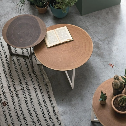 Tavolino Joy Wood con top in legno e base in metallo di Tomasella