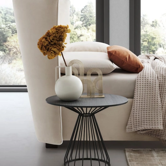 Tavolino Renee con top in legno di Rovere e base in metallo di Le Comfort