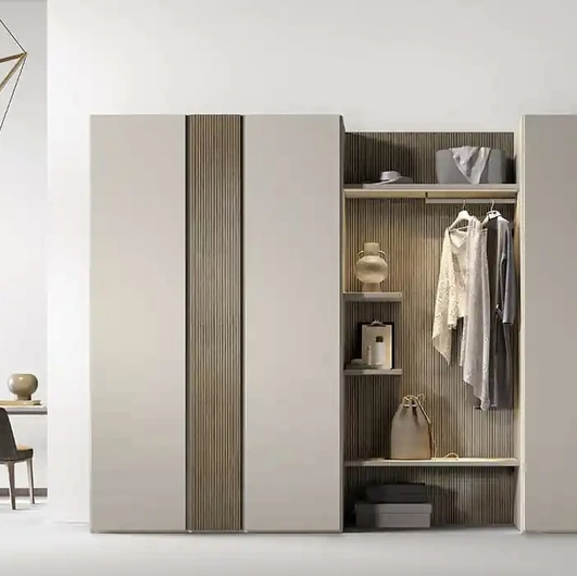 Armadio con ante battenti Utility Bora U454 di Moretti Compact Giorno Notte