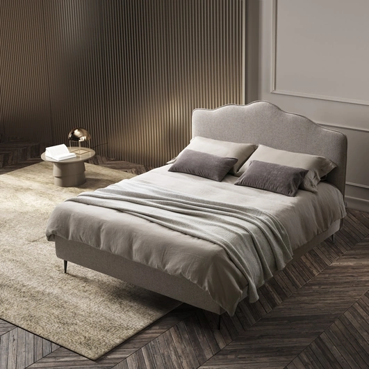 Letto in tessuto con testiera sagomata Barbara di Stilfar Italia