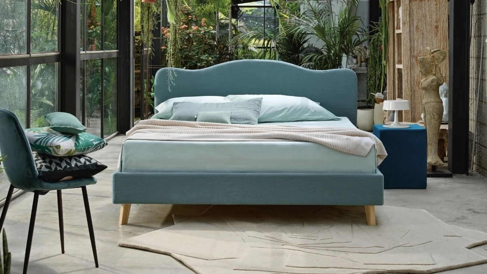 Letto Simplicity More M05 con testiera sagomata di Dorsal