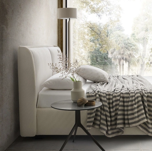 Letto Windsor con box contenitore di Le Comfort