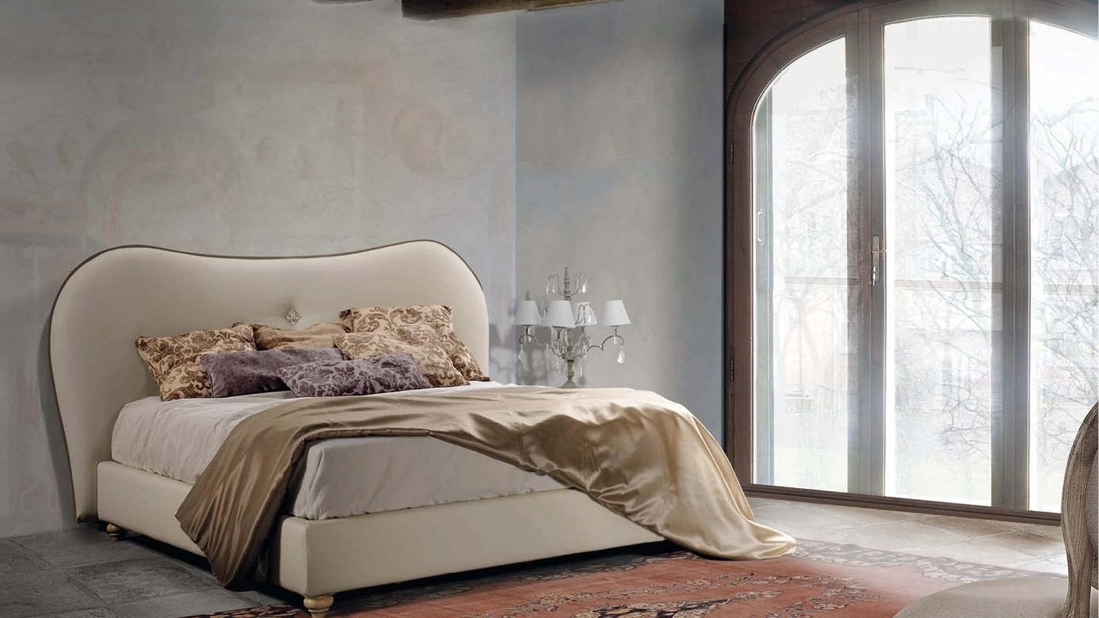 Letto imbottito Bernadette di Lettissimi