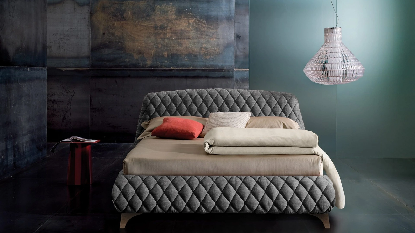 Letto in tessuto imbottito e trapuntato Urban Orfeo di Altrenotti