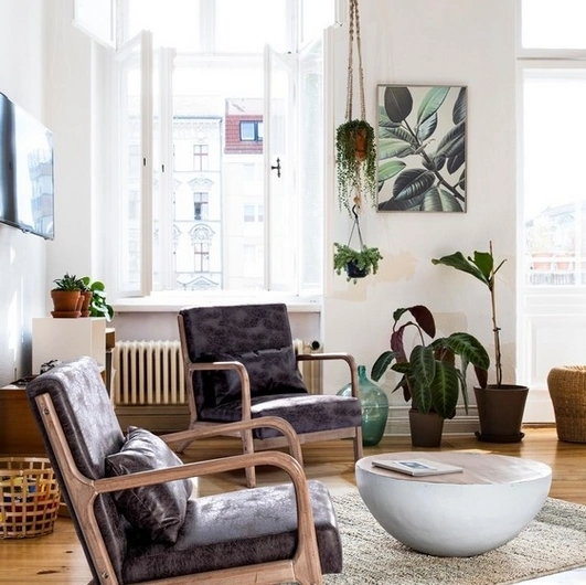 Poltrona in ecopelle e legno Ancilla di Bizzotto