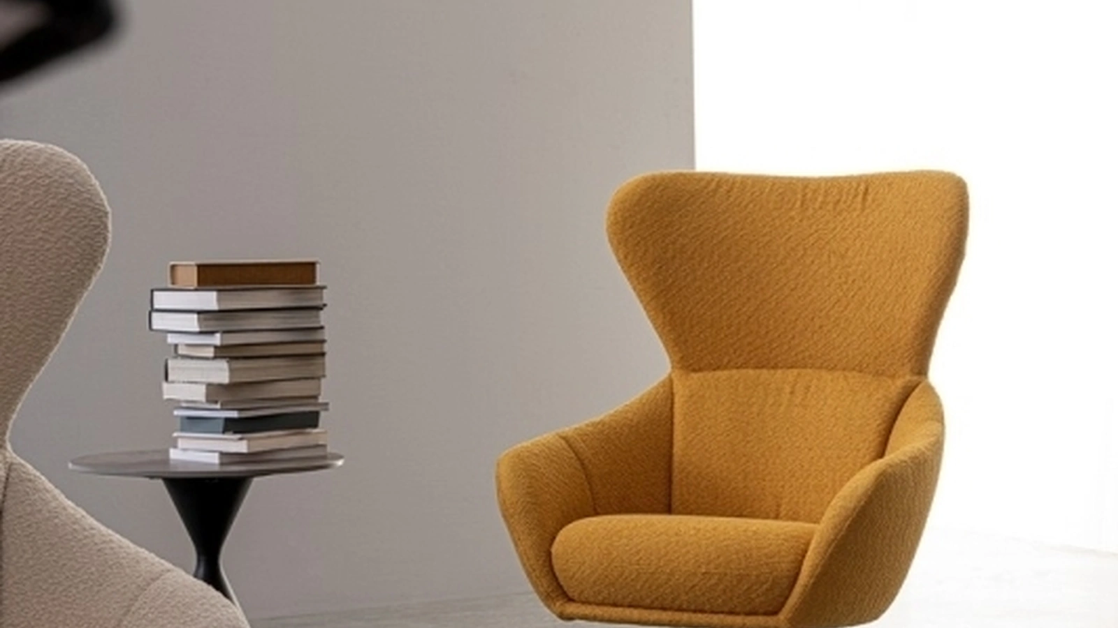 Poltrona girevole in tessuto Hailey di Bizzotto