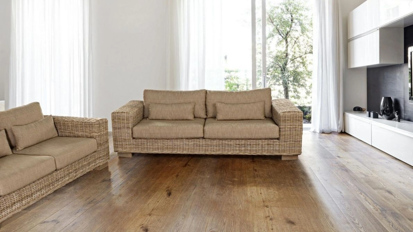 Salotto lineare in fibre naturali e tessuto imbottito Leandro di Bizzotto