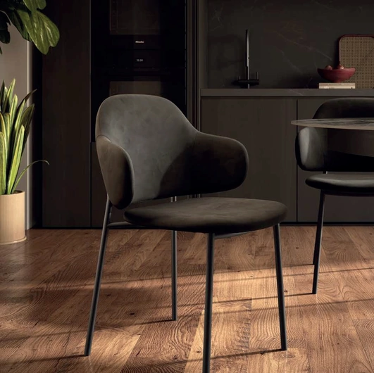 Sedia Mia in velluto de Di Lazzaro