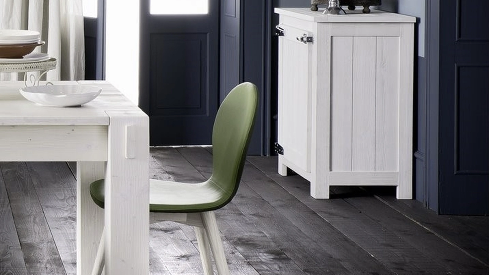 Sedia Nina in ecopelle con struttura in Frassino di Alta Corte