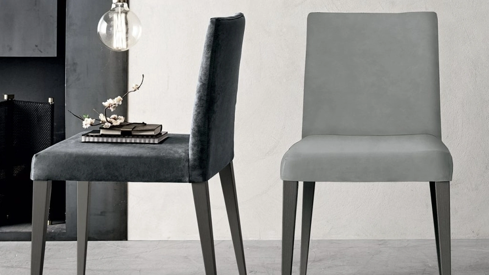 Sedia Tiffany in ecopelle o tessuto con struttura in laccato poro aperto di Tomasella