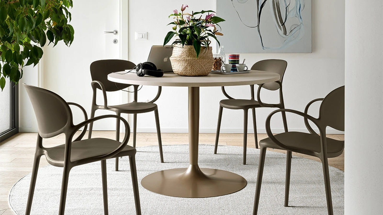 Tavolo rotondo Planet di Connubia