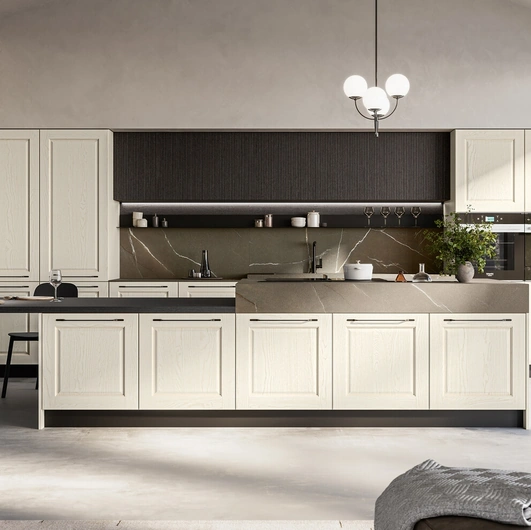 Cucina Classica in frassino bianco con isola Asolo di Arredo3