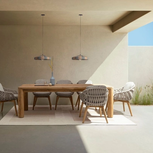 Tavolo Maverick in teak riciclato di Bizzotto